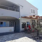 Apartment Apartment Mezaroca *