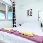 Apartment Apartment Mezaroca *