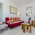 Apartment Mezaroca *