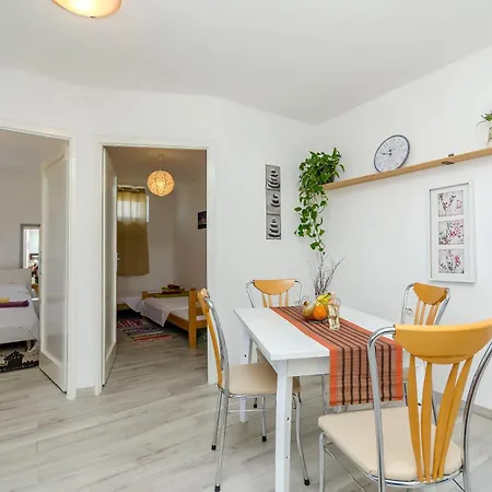 Mezaroca * 로고즈니차