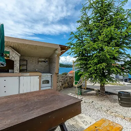 아파트 Mezaroca 로고즈니차