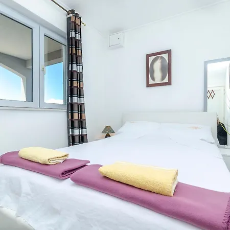 Apartment Apartment Mezaroca *