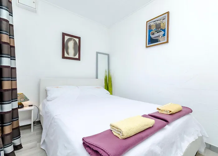 Mezaroca Apartmán *