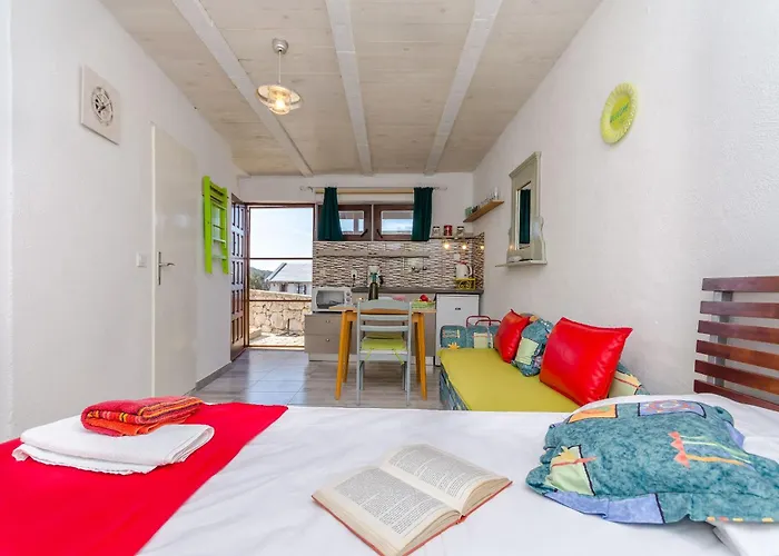 Mezaroca * Rogoznica (Sibenik-Knin)